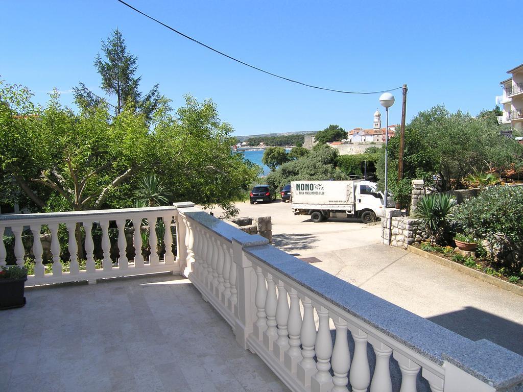 Apartment Julija คิร์ก ภายนอก รูปภาพ