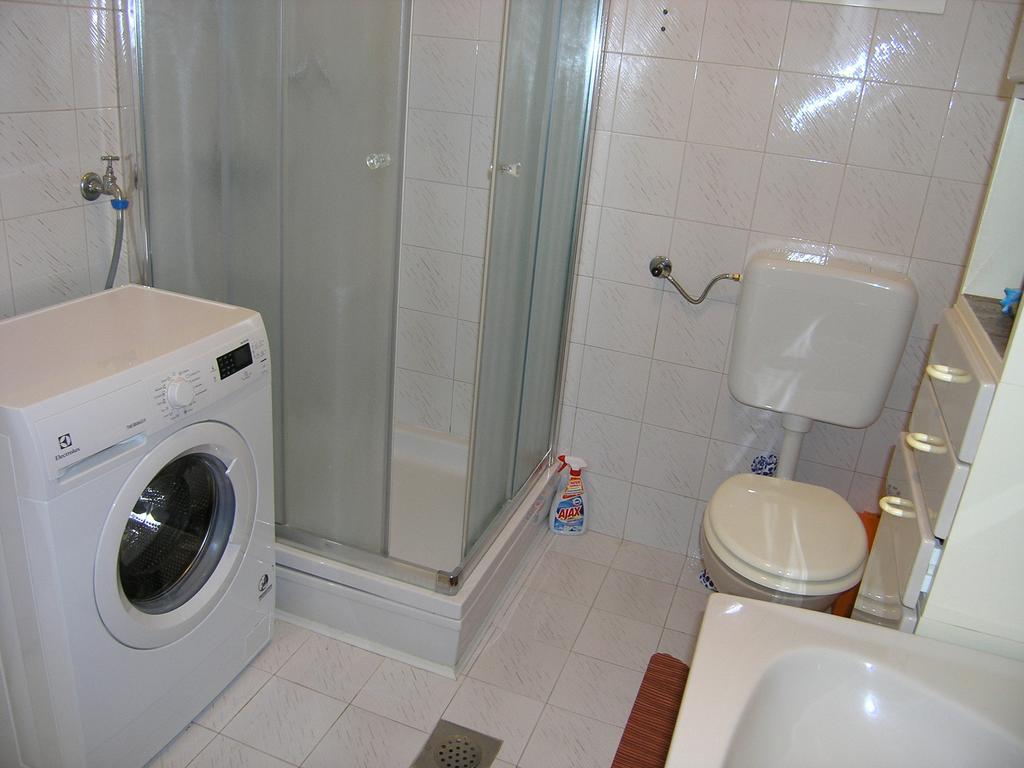 Apartment Julija คิร์ก ภายนอก รูปภาพ
